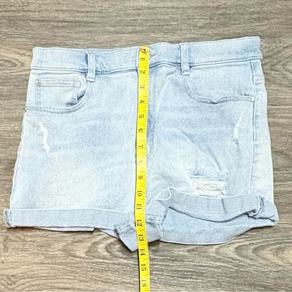 Wallflower Light Wash Jean Shorts - Picture 3 of 7